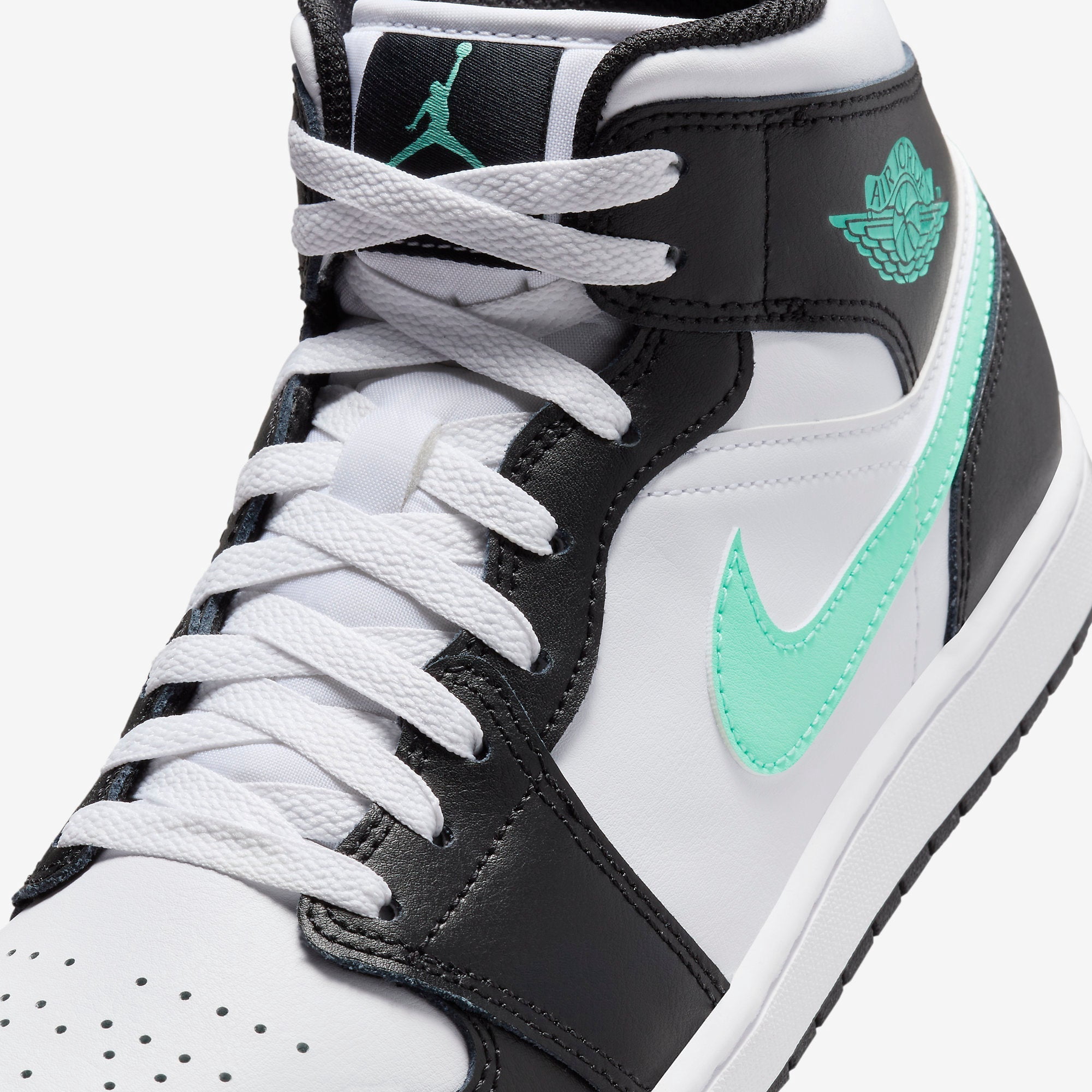 Jordan 1 Mid Triple White Basketball Shoes 554724‑136 Men’s Sz 12 EU 46‎ Air Jordan 1 Mid Triple White – Puffer Reds main image 4