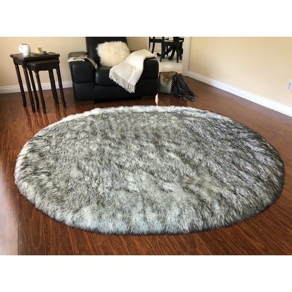 Soho Luxurious Faux Sheepskin Oval Shape White with Black Tips Shag Area Rug
