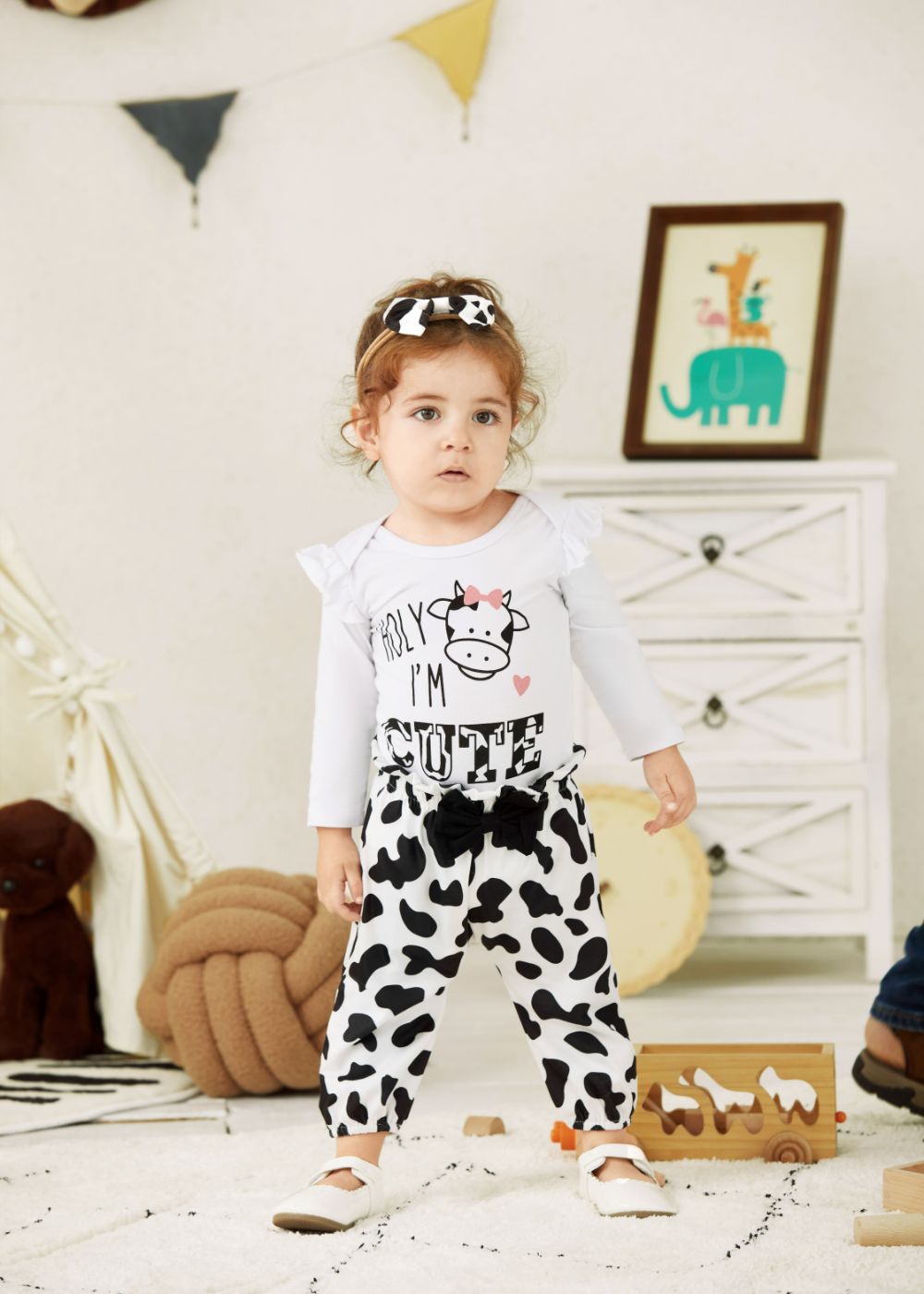 PatPat Newborn Girl Long-Sleeve Romper & Pants Set photo 3