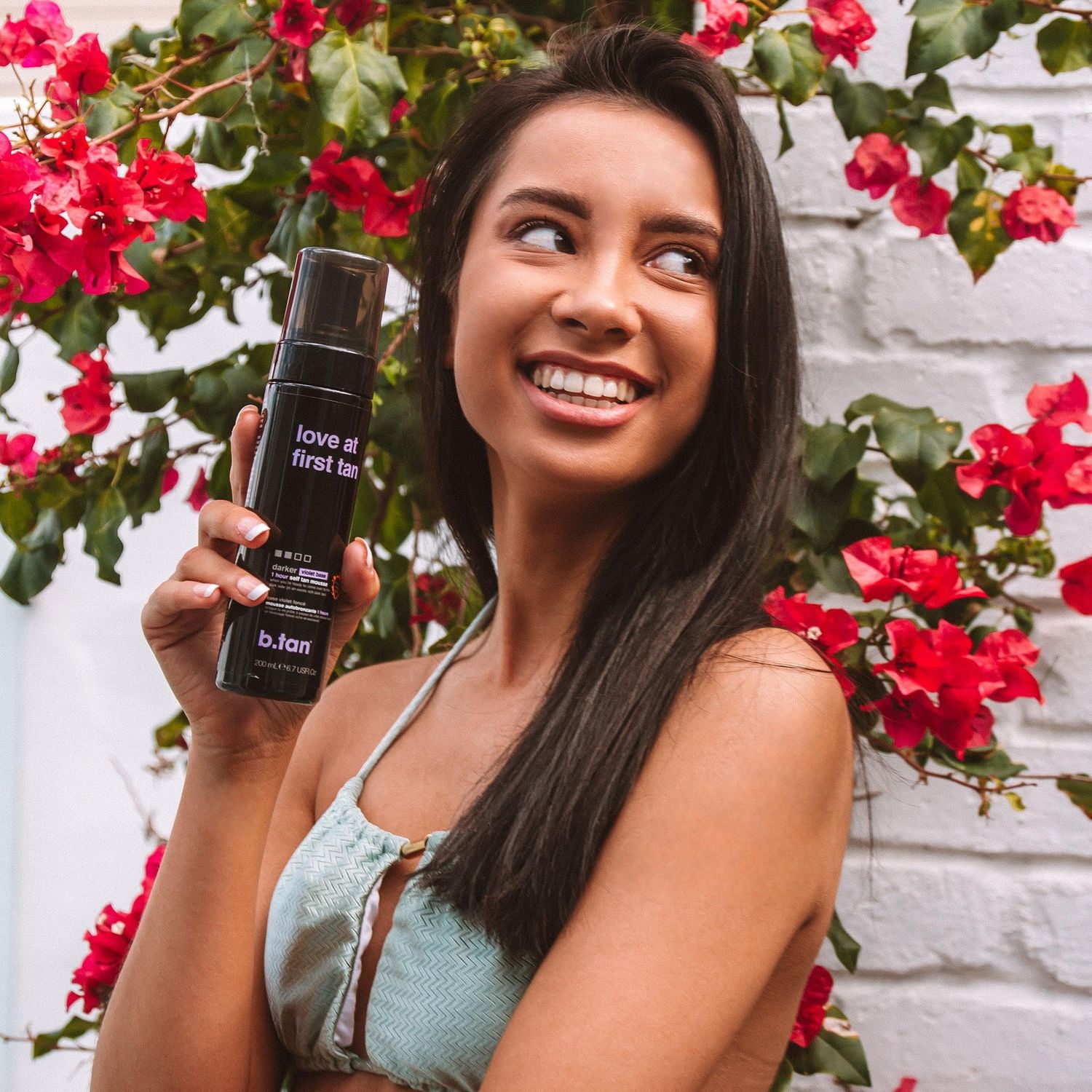 B.tan Love at First Tan 1 Hour Express Mousse Autobronzante mousse autobronzante 1 heure de base violette