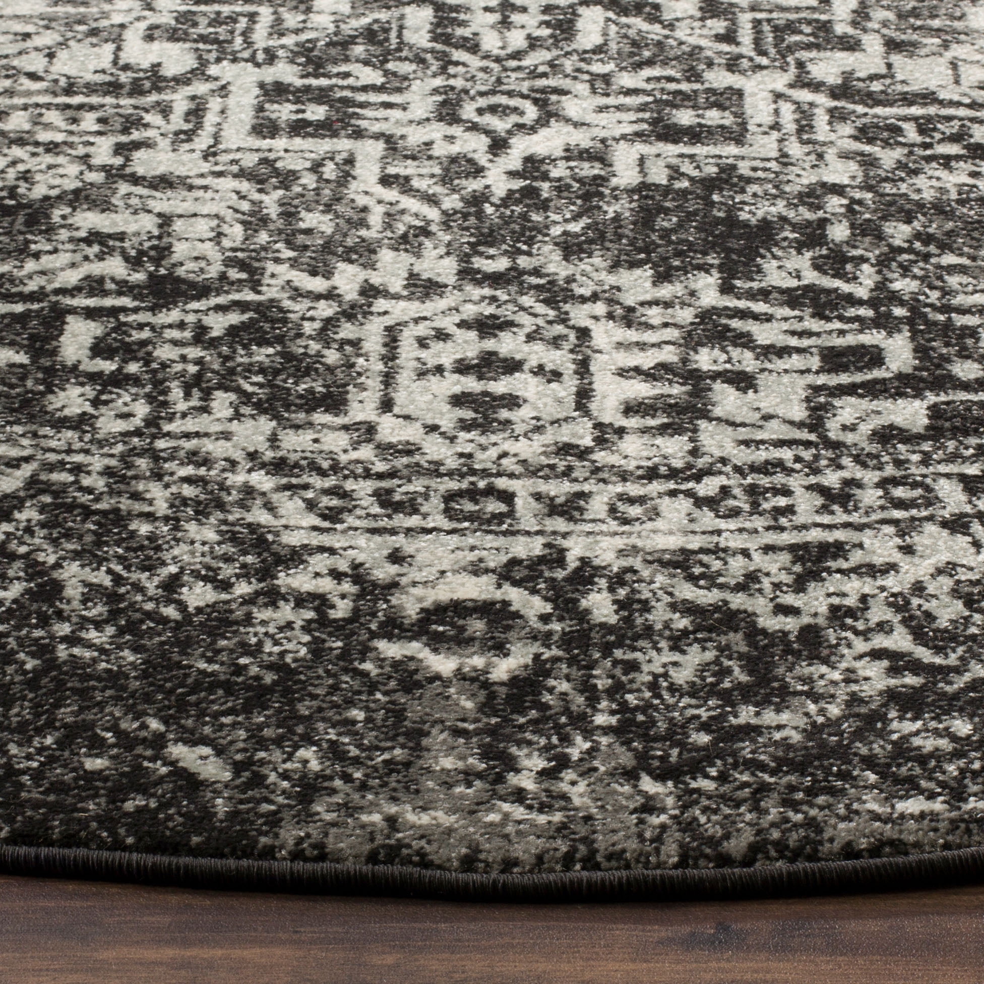 Safavieh Evoke Trena Floral Area Rug, Black/Gray, 9' x 9' Round