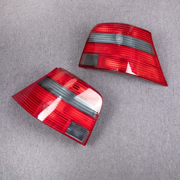 New GTI Red Smoke Style Tail Light 2Pcs for VW Golf MK4 2.0 1.8T R32 LHD