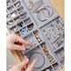 thumbnail image 4 of Seis joyas muestran la caja de efectivo de una lett gris libre más seis grises más tres más grises más uno más negro con 15 más gris por 18, 4 of 7