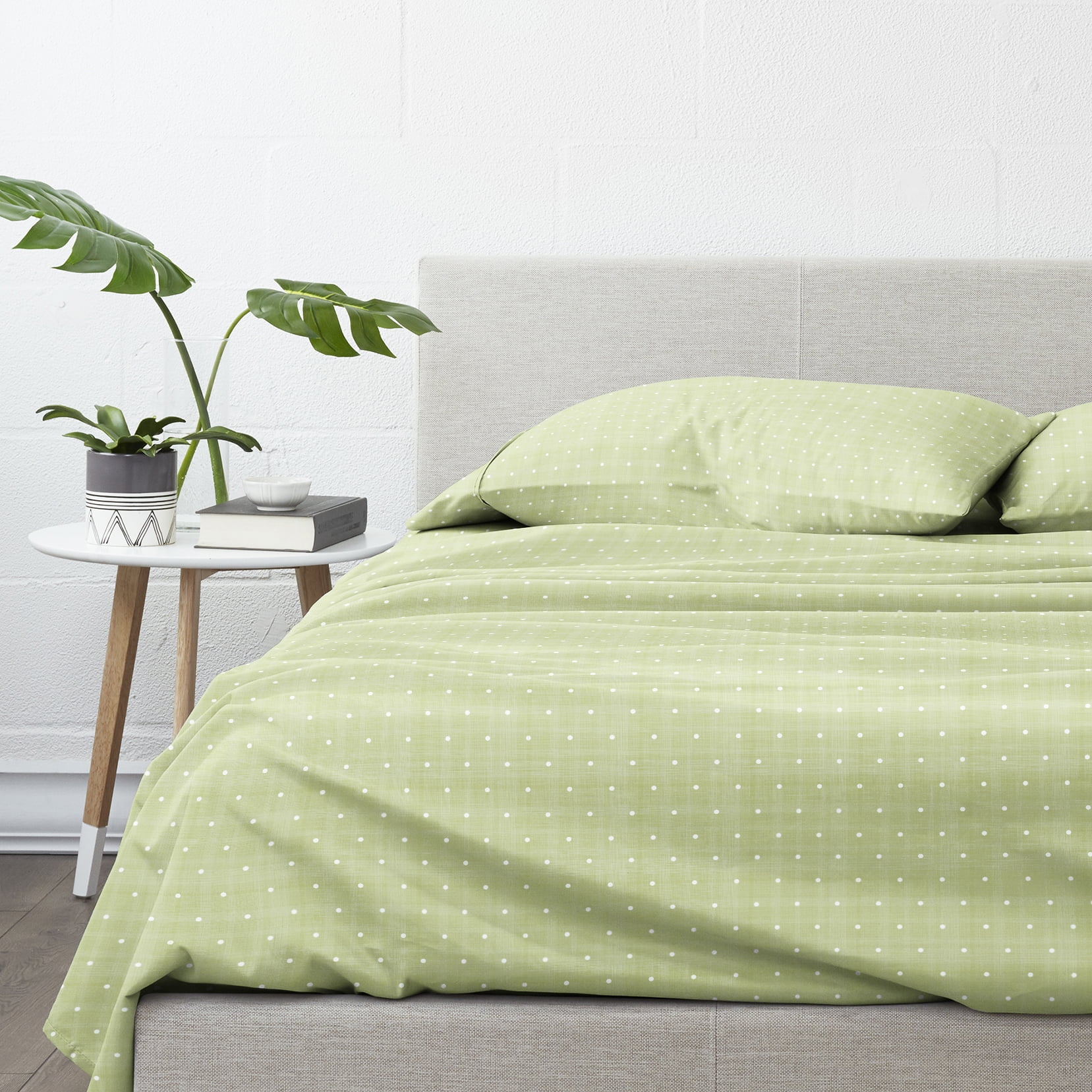 Noble Linens 4 Piece Pattern Microfiber Bed Sheets Set, Moss Polka Dot, Queen
