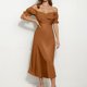 thumbnail image 2 of 2025 Vestido midi cruzado de satén con hombros descubiertos para mujer - Diseño fruncido para bodas/fiestas - Tejido elástico y ligero con opciones de tallas múltiples, 2 of 5