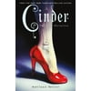 Cinder : Book One of the Lunar Chronicles