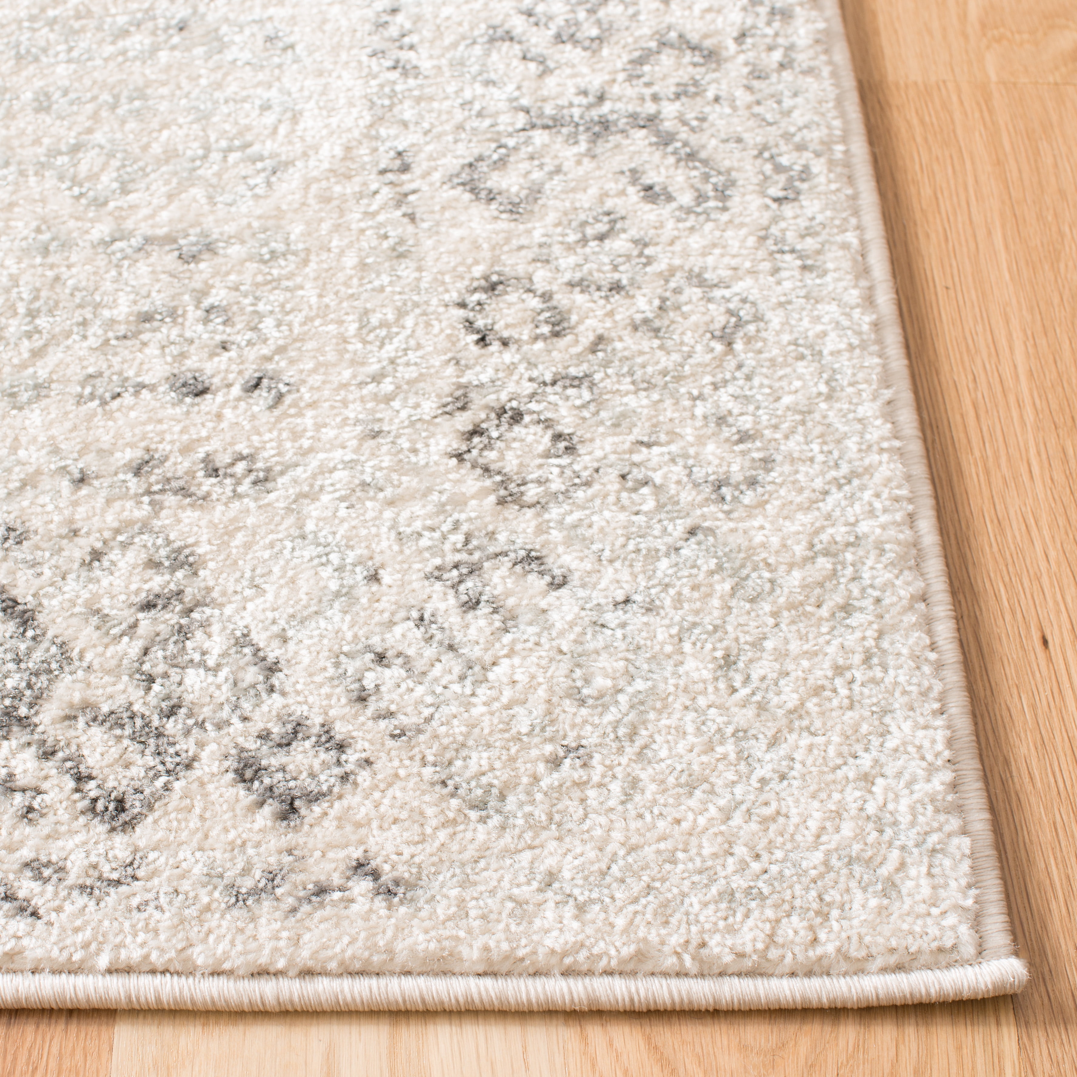 Safavieh Tulum Ophelia Oriental Runner Rug, Ivory/Gray, 2' x 7'