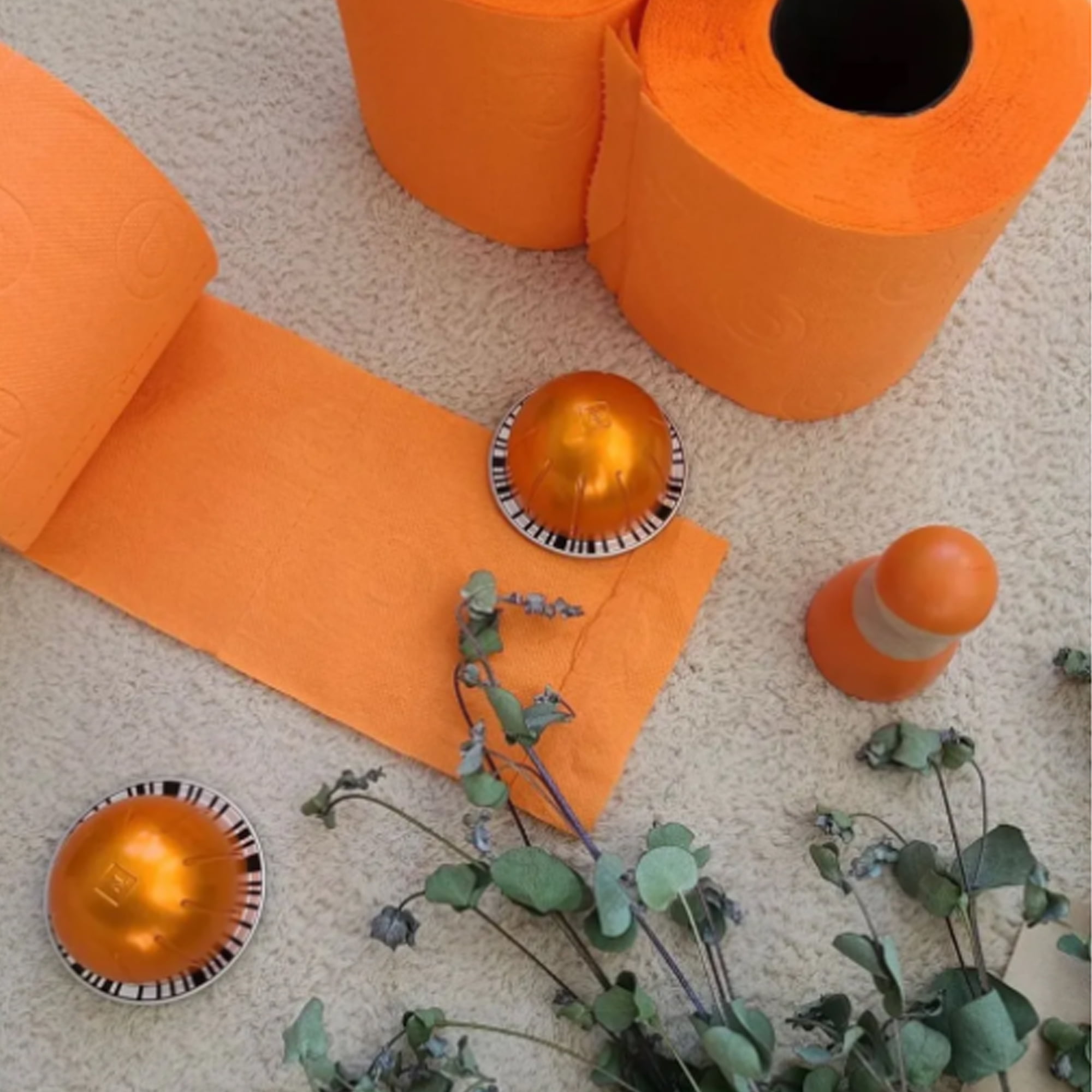 Renova  Luxury Scented Colored Toilet Paper Gift Box 3 Rolls 3-Ply Bath Tissue - Gift Box 3 Rolls Orange