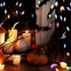 thumbnail image 3 of Guirnalda de luces de Halloween, 30 LED de luz fantasma multicolor alimentada por batería, luces de hadas fantasma de plástico 3D de 10,8 pies compatibles con Navidad, 3 of 5