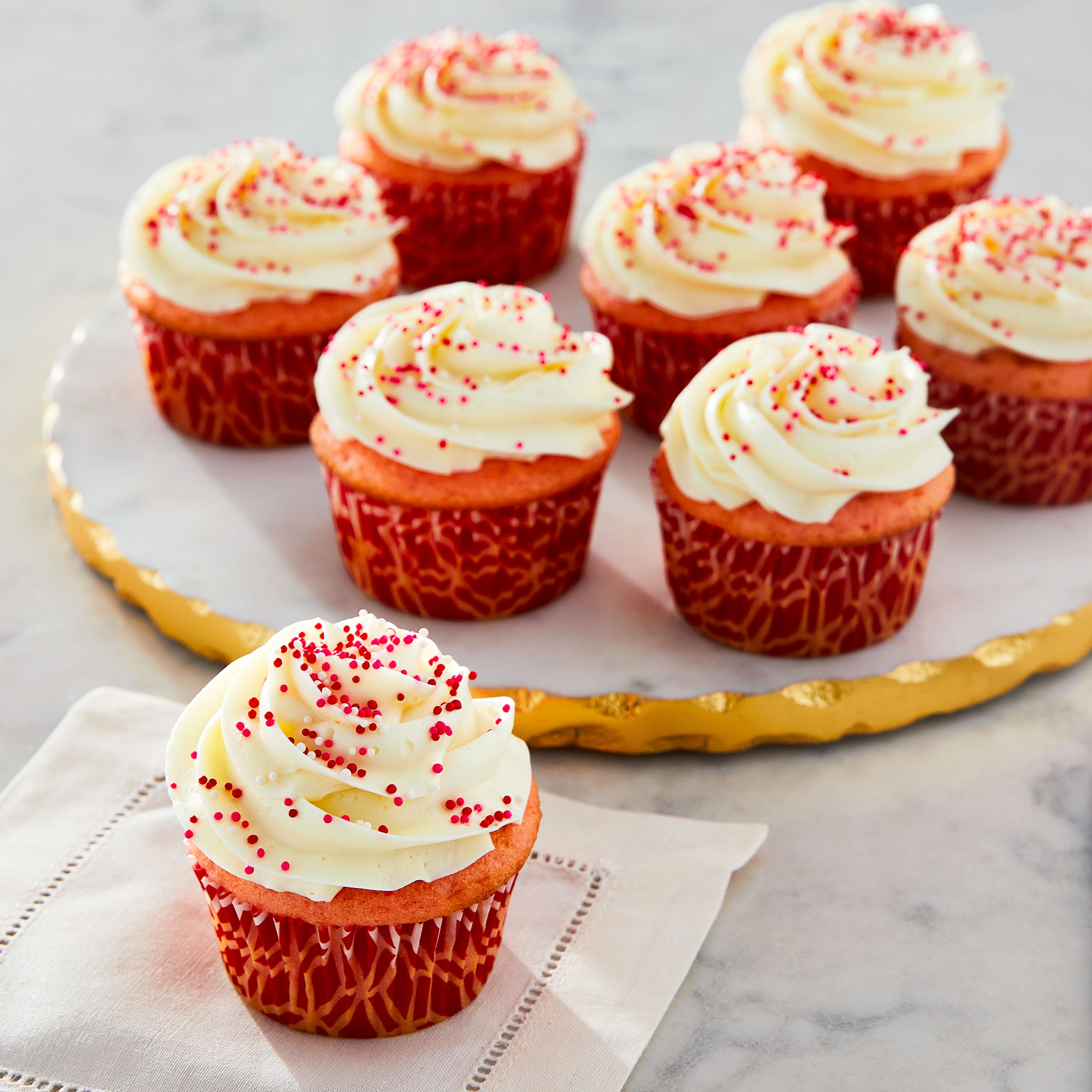 Great Value Cupcake Liners, Red & White Pattern, 75 Count