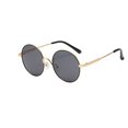 thumbnail image 1 of Qarigey Gafas de sol para niñas, gafas polarizadas portátiles a la moda, lavables, a prueba de sol, para acampar al aire libre, gafas para jugar, rojo Cadenas y cordones para anteojos Gris oscuro Qarigey AP011614-01, 1 of 6