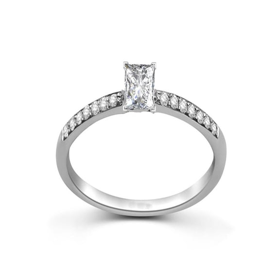 Pleasing Diamond Ring 0.50 Carat Diamond on White Gold