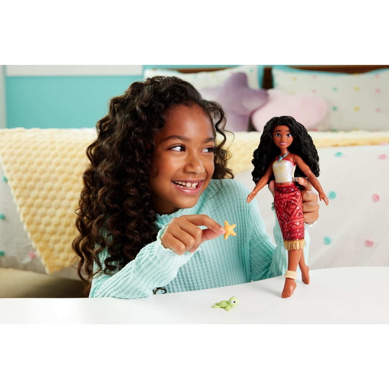 Disney Moana 2 Swimming Tautai Moana Fashion Doll with Kicking