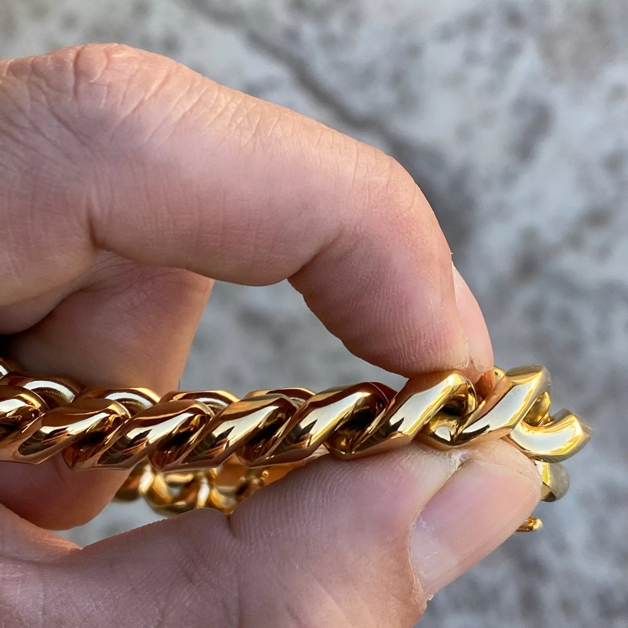 RapzGz Men’s 14mm Cuban Link Bracelet, Durable 18K Gold/Black/Rainbow/Silver Tone Stainless Steel Bracelet for Men & Women, Hip Hop Bracelets Chain, 8"-9.5" Ideal Gift for Him & Her.