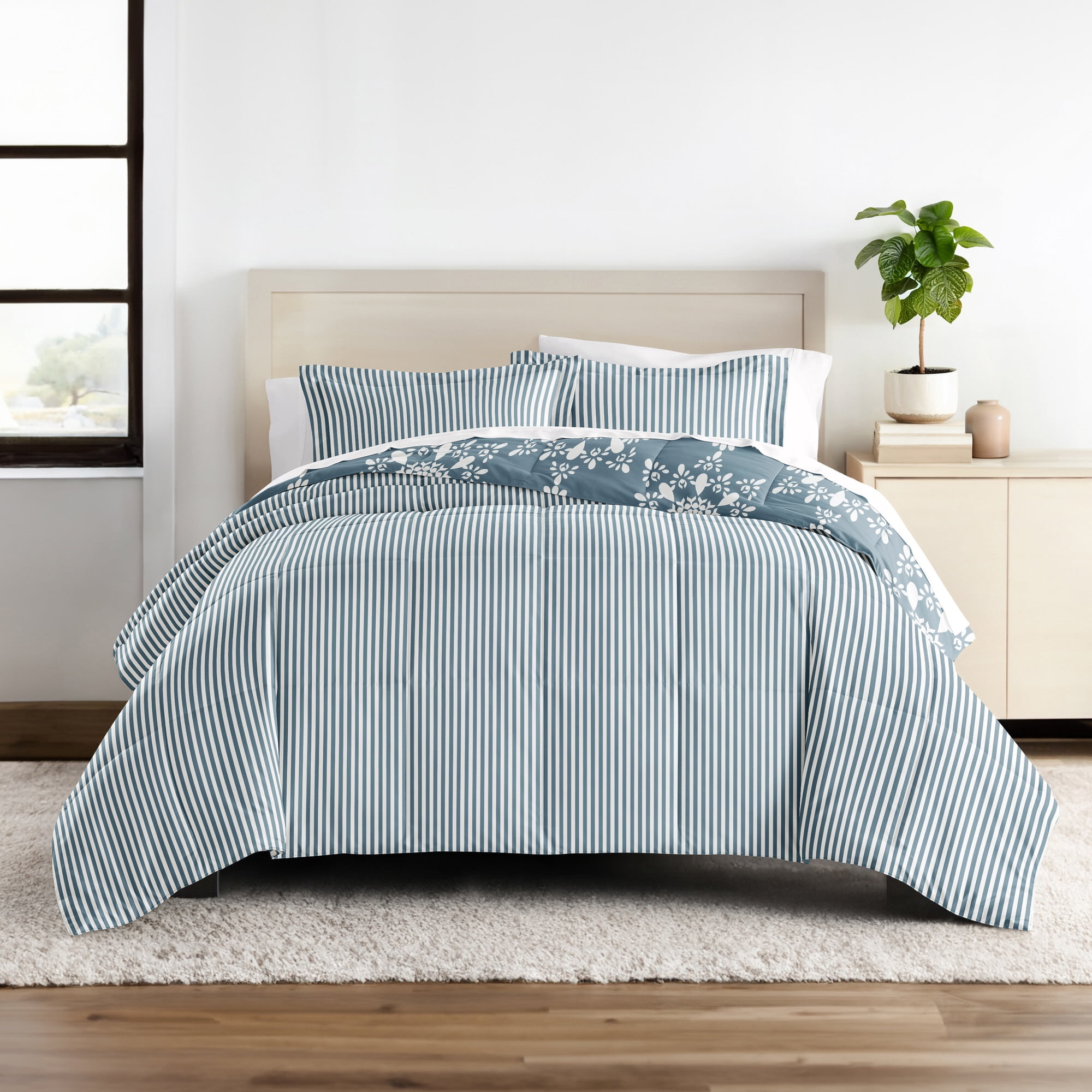 All Season Ultra Soft Comforter Set Lightweight Bedding in Daisy Floral for Full/Queen Size by Comfort Canopy