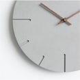 thumbnail image 3 of Reloj de pared nórdico minimalista, silencioso, a pilas, muy práctico., 3 of 3