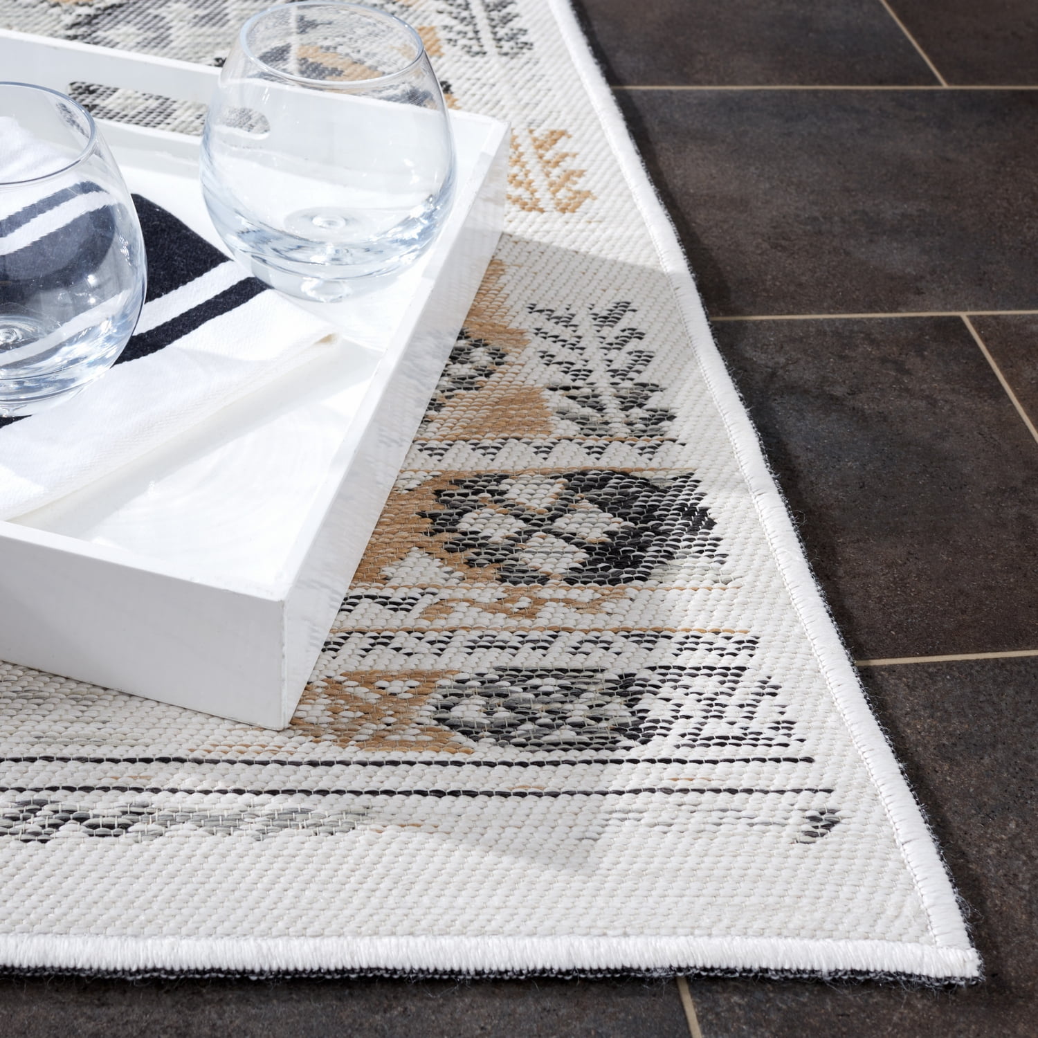 SAFAVIEH Sunrise Lara Geometric Reversible Indoor/Outdoor Area Rug, Ivory/Grey Black, 8' x 10'