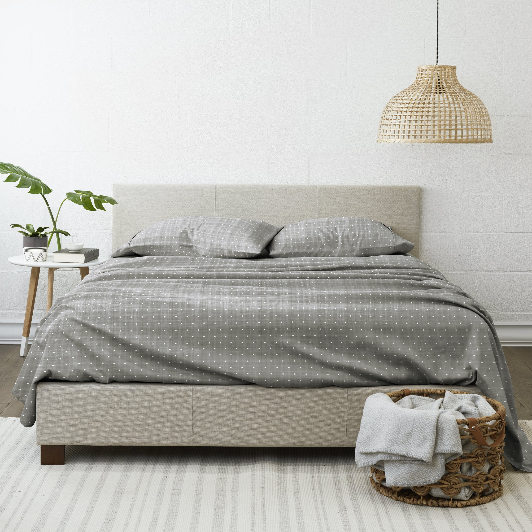 Noble Linens 4 Piece Pattern Microfiber Bed Sheets Set, Gray Polka Dot, Queen