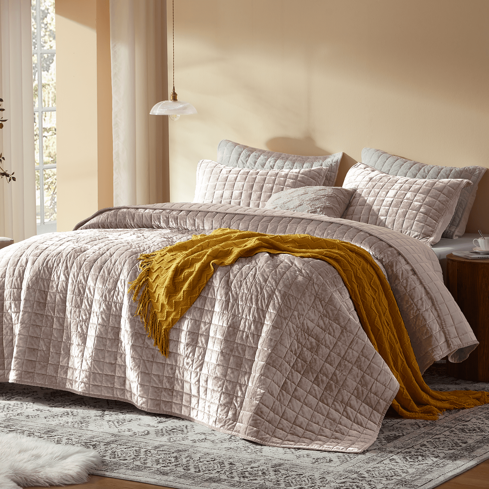 Velvet Quilt Full/Queen Size-90''x98'', Lightweight Dusty Pink Velvet Comforter Set with 2 Pillow Shams, Soft Bedspread Coverlet Quilted Bedding Set for All Season