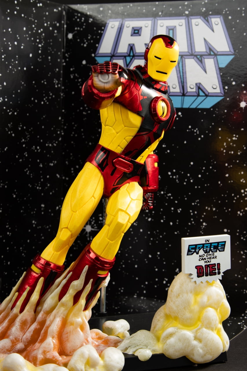 Iron Man (Iron Man #256) 1:6th Scale Collectible Figure w/Scene & Comic - McFarlane Toys