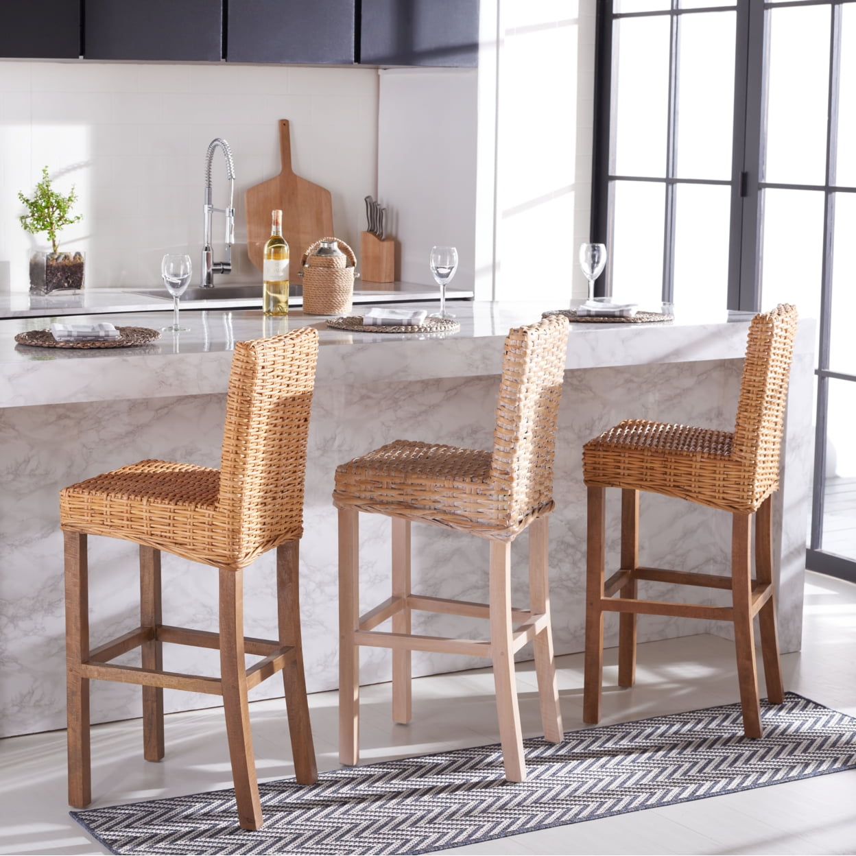 SAFAVIEH Tobie Rattan Bar Stool with Footrest, Natural White Wash