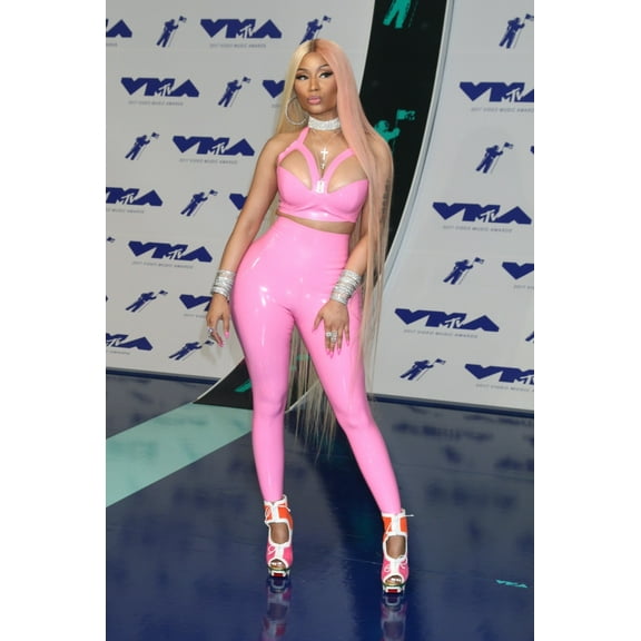 Nicki Minaj At Arrivals For Mtv Video Music Awards (Vmas) 2017 - Arrivals, The Forum, Inglewood, Ca August 27, 2017. Photo By Priscilla GrantEverett Collection Celebrity (16 x 20)
