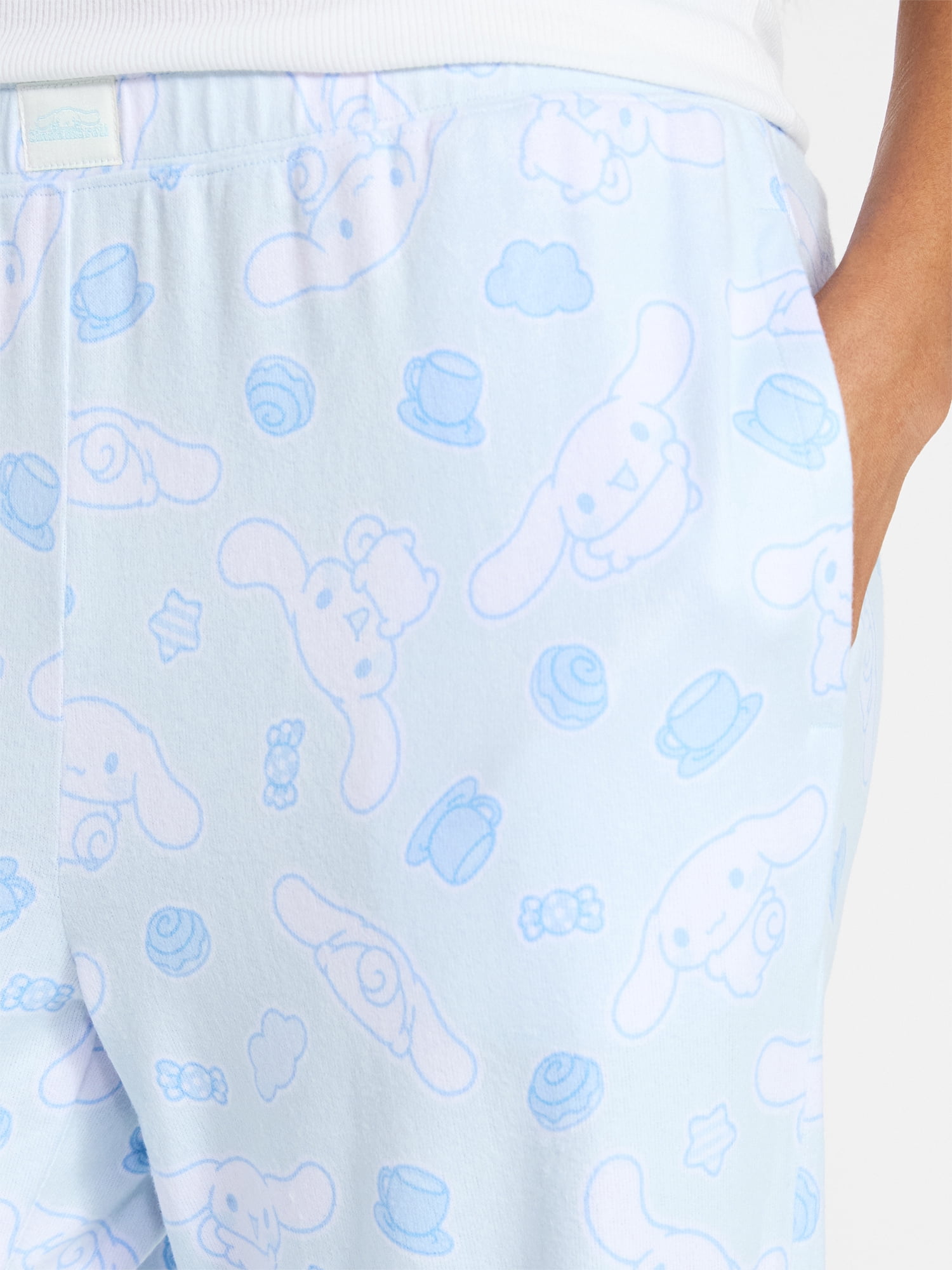 Cinnamoroll Women's and Women's Plus Sleep Pants with Pockets, 32" Inseam, Sizes XS-3X