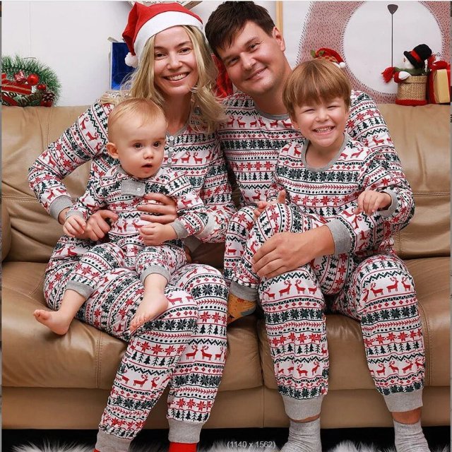 Conjunto de pijamas navideños de algodón para hombre y mujer, ropa de dormir informal para parejas, traje de Reno y árbol de Navidad, 2023