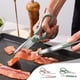 thumbnail image 1 of Juego de tijeras y tijeras de cocina | Cuchillas de acero inoxidable, empuñadura de plástico, verde/rosa, 8,2" | Multiusos para aves, hierbas y verduras | Incluye pinzas, apto para lavavajillas, 1 of 7