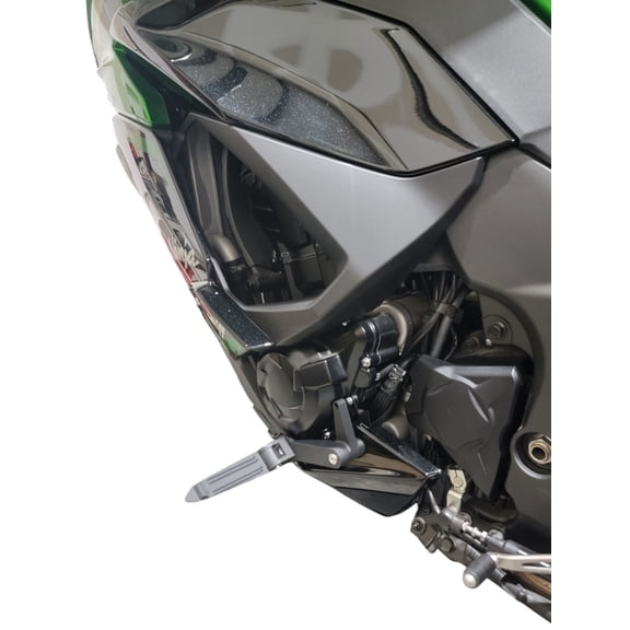 Kawasaki Ninja 1100SX Touring Highway Pegs