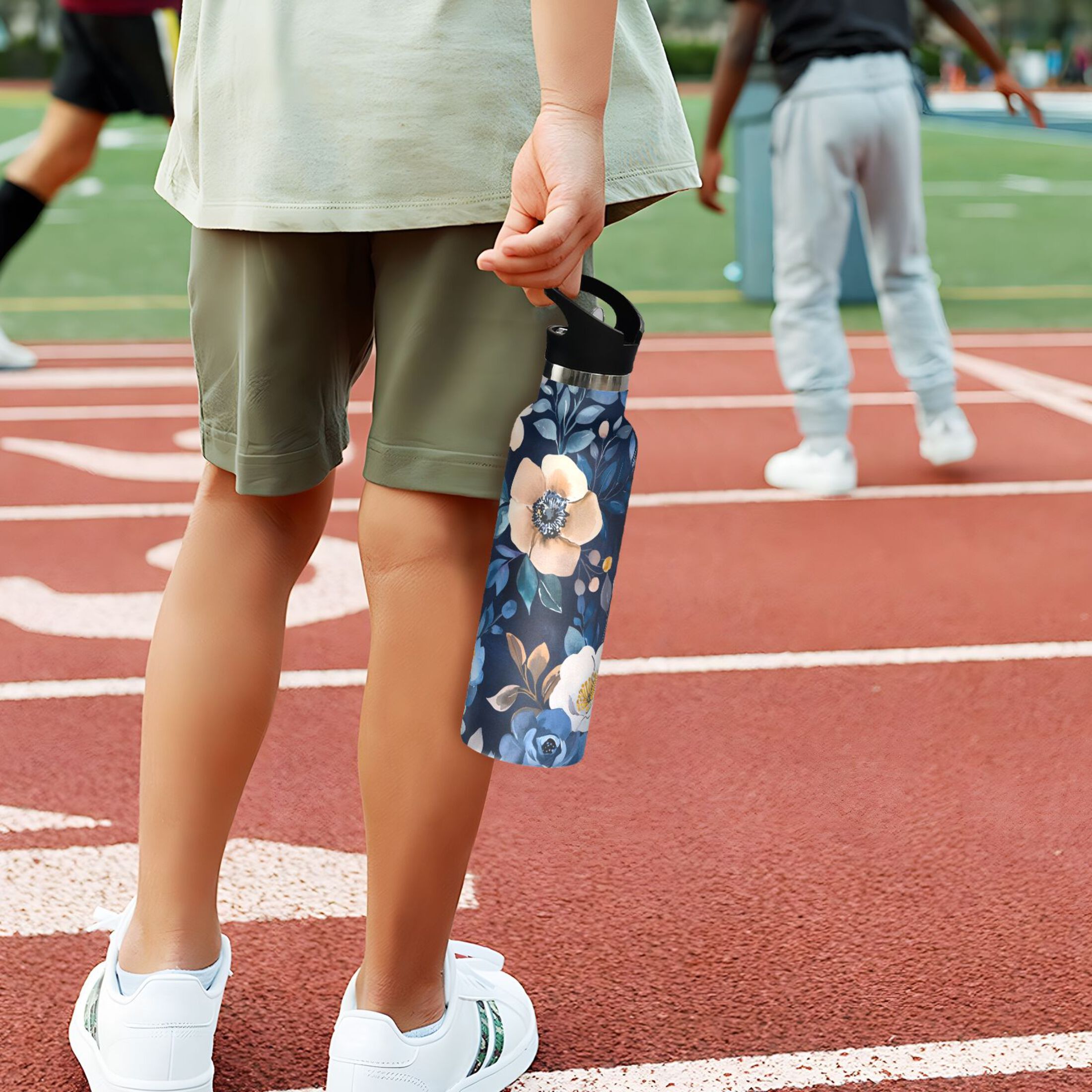 600ML Stainless Steel Insulated Cup Sports Water Bottle Portable Thermos Cup Water Glasses Insulated Tumblers Convenient and Durable Vibrant Navy Flowers