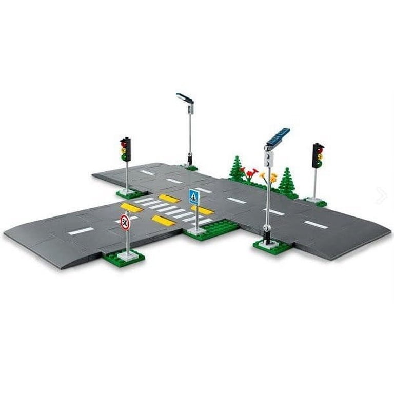 LEGO City Road Surfaces 60304, includes traffic lanes and signs
