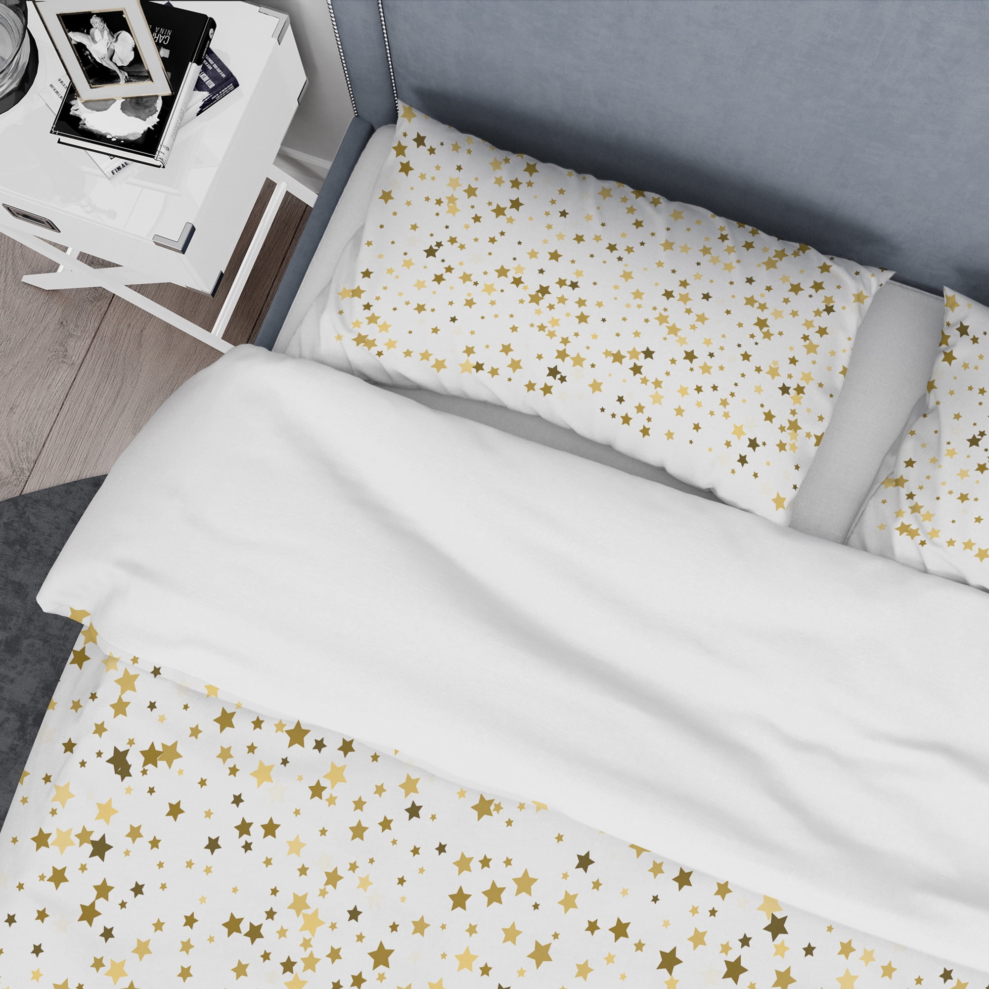 Designart 'Golden Glitter Confetti ' Mid-Century Modern Duvet Cover Set