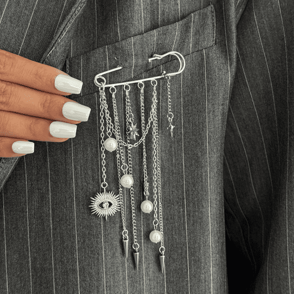 High-end Pin Ins Devil's Eye Pendant Brooch Personalized Rivet Imitation Pearl Pants Chain Jewelry Accessories
