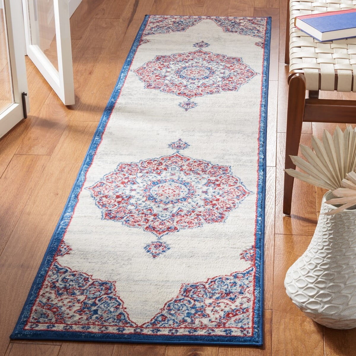 SAFAVIEH Brentwood Dimitri Floral Bordered Area Rug, 9' x 12', Ivory/Red