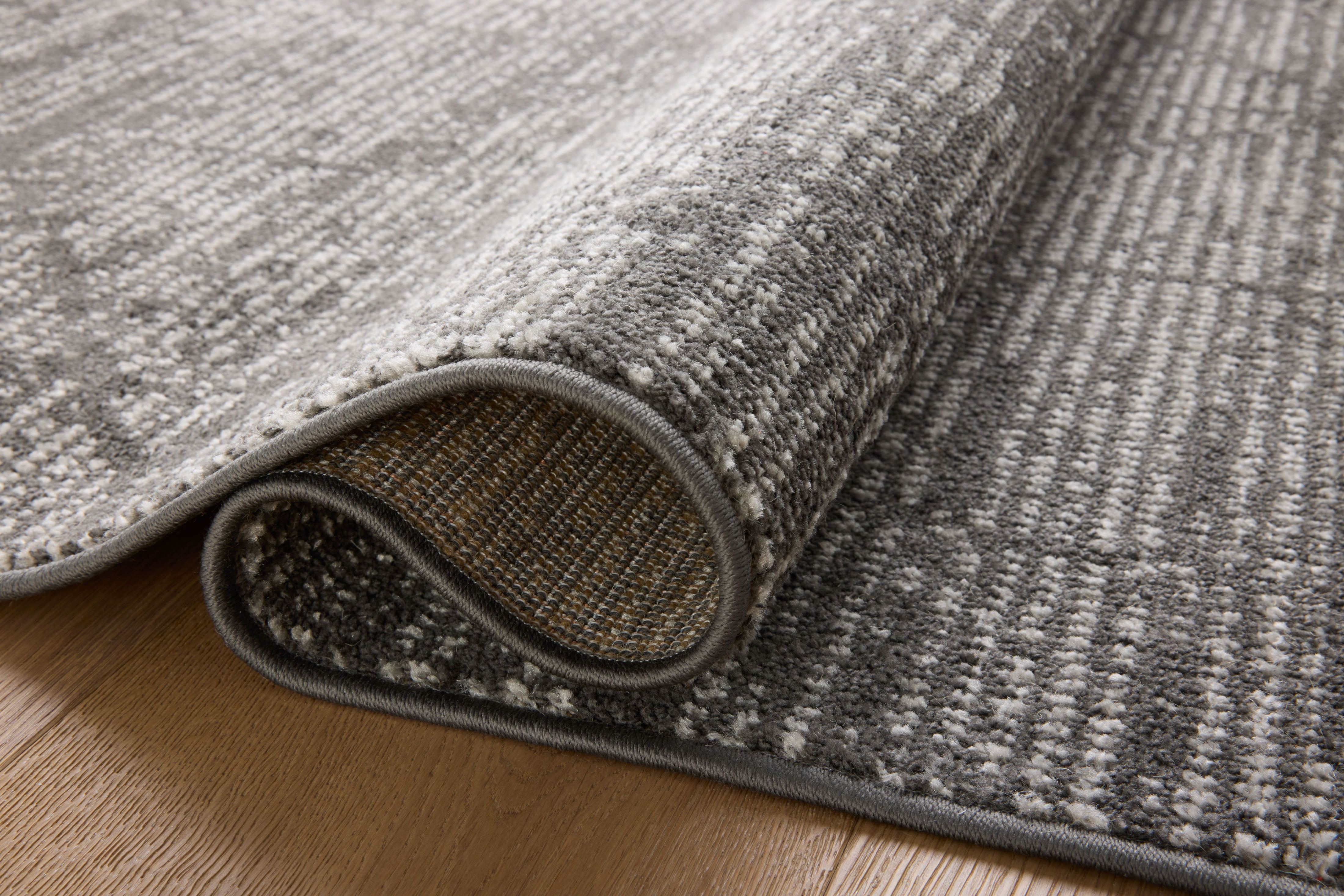 Loloi Kamala Charcoal / Ivory 4'-0" x 6'-0" Accent Rug