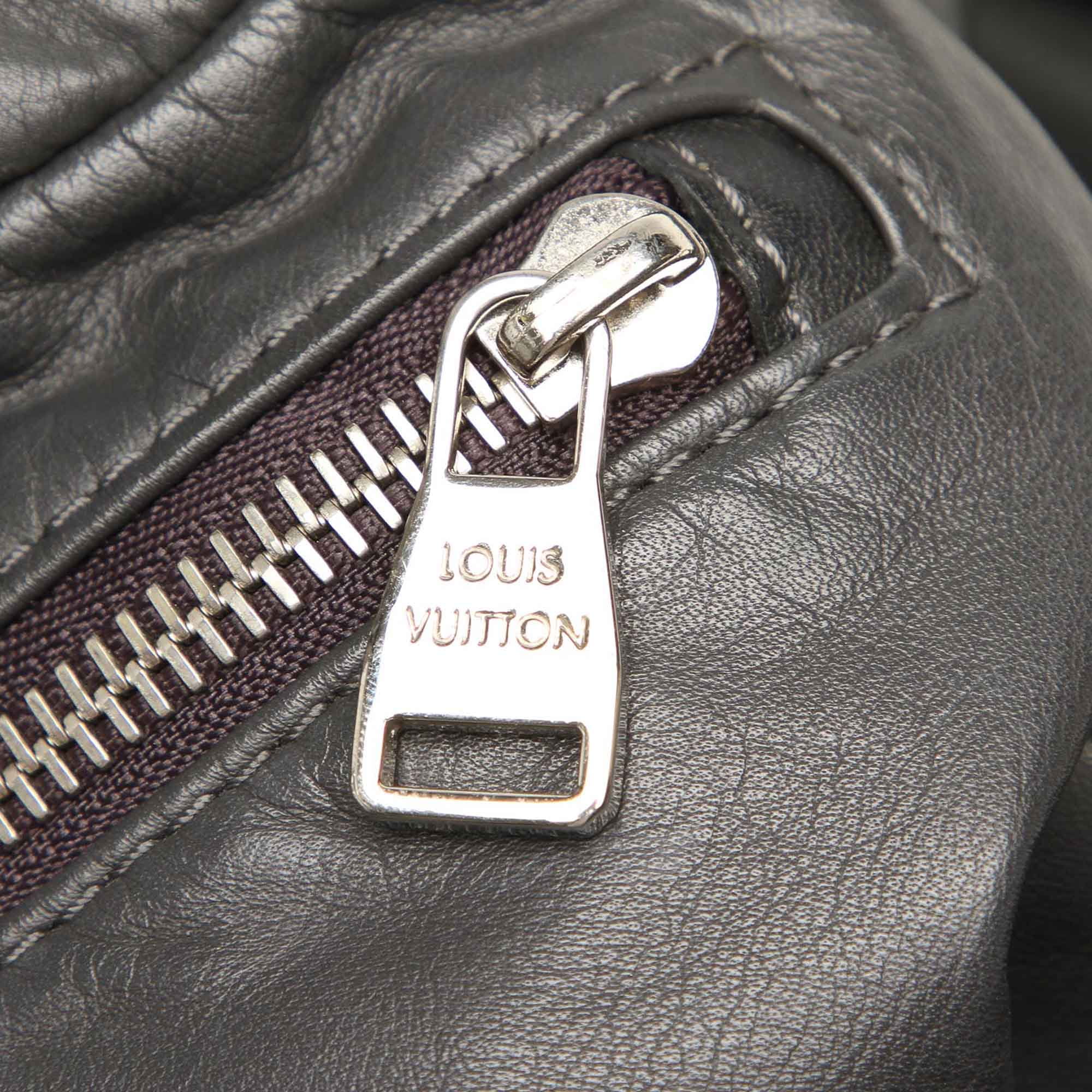 Unisex Pre-Owned Louis Vuitton V-Line Start Travel Bag Calf