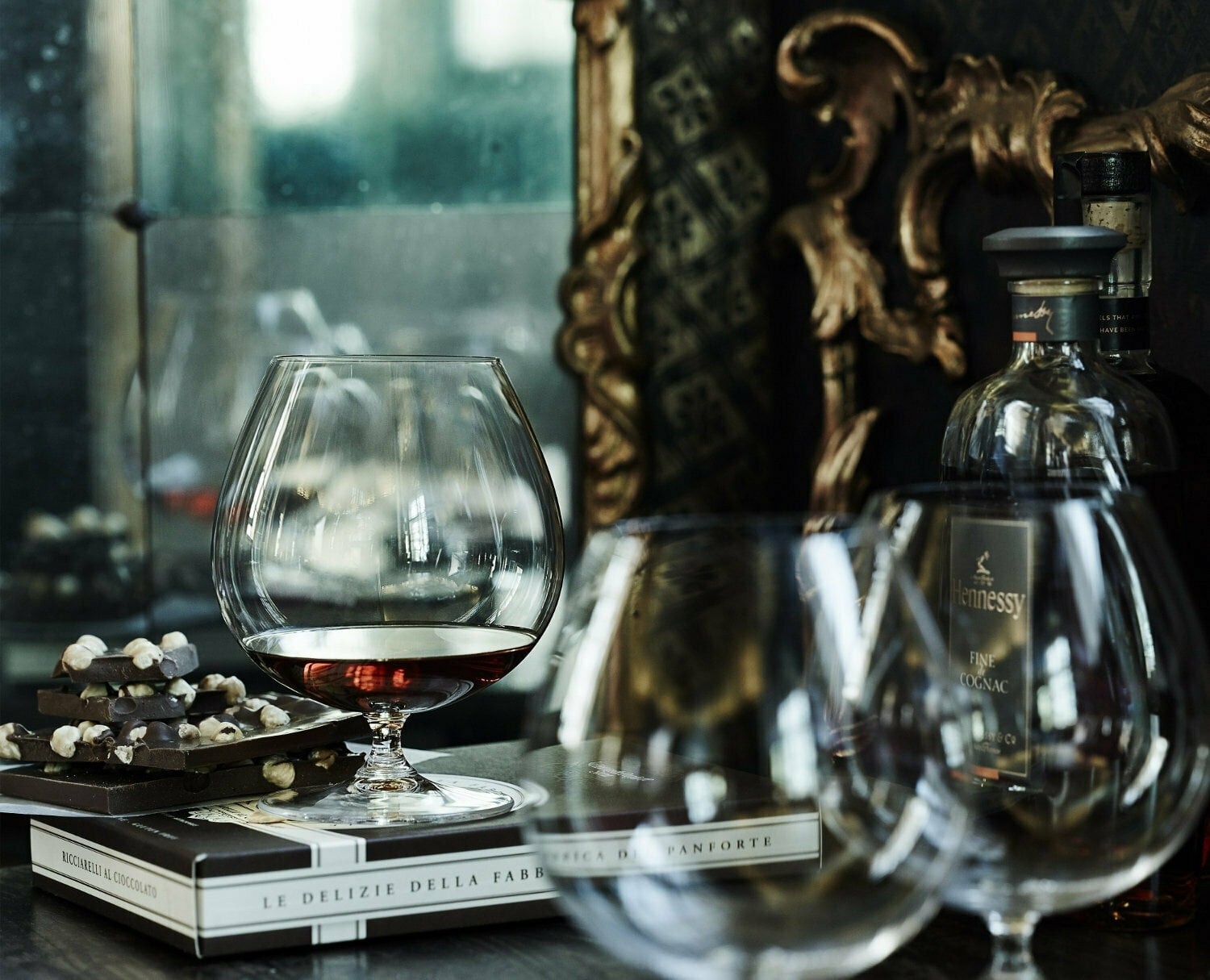 Riedel Vinum Martini Glasses (Set of 4) with Pourer & Polishing Cloth - Bed  Bath & Beyond - 31001051