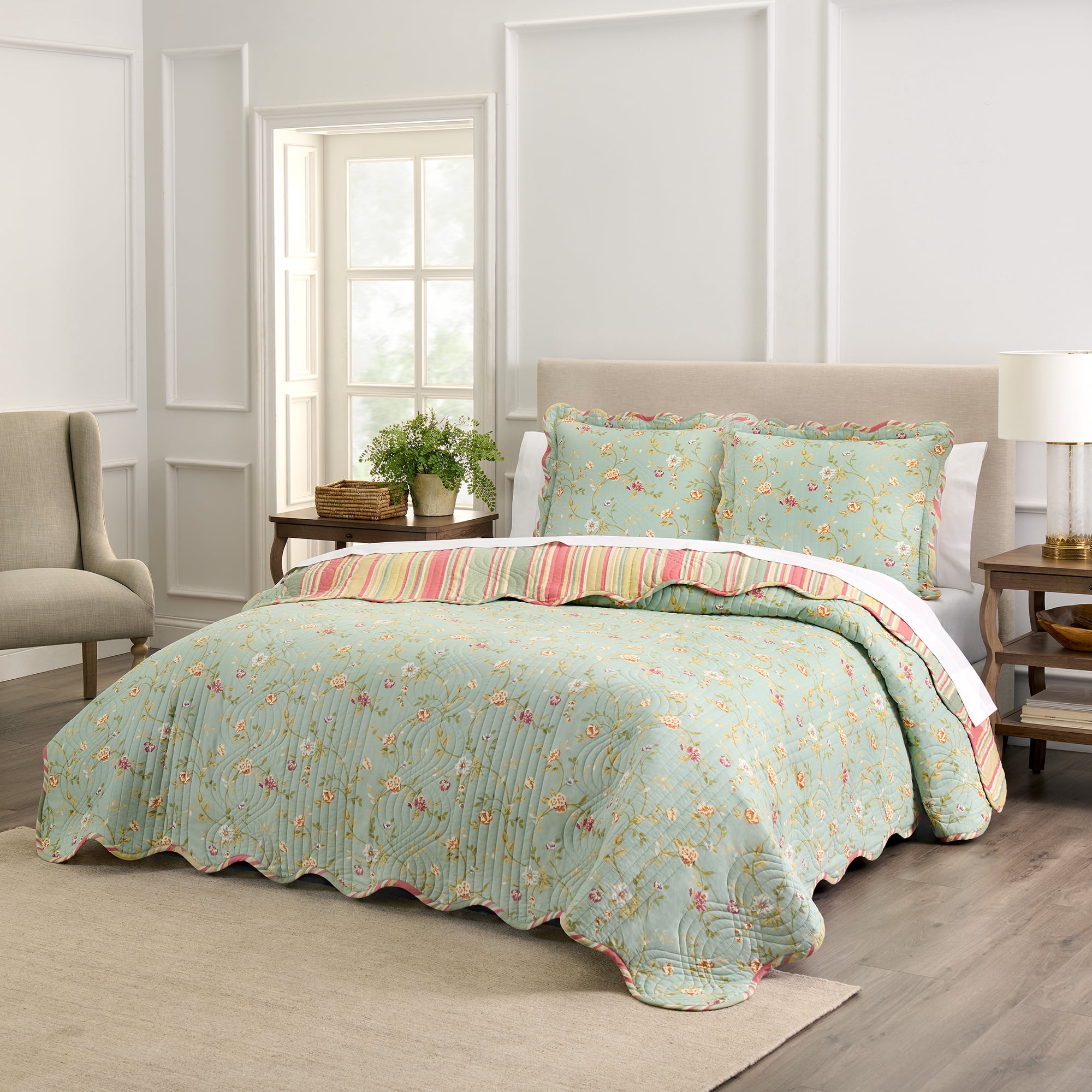 Waverly Garden Glitz 3-Piece Cotton Quilt Set – King - with 2 Shams, Lightweight & Breathable - Vapor