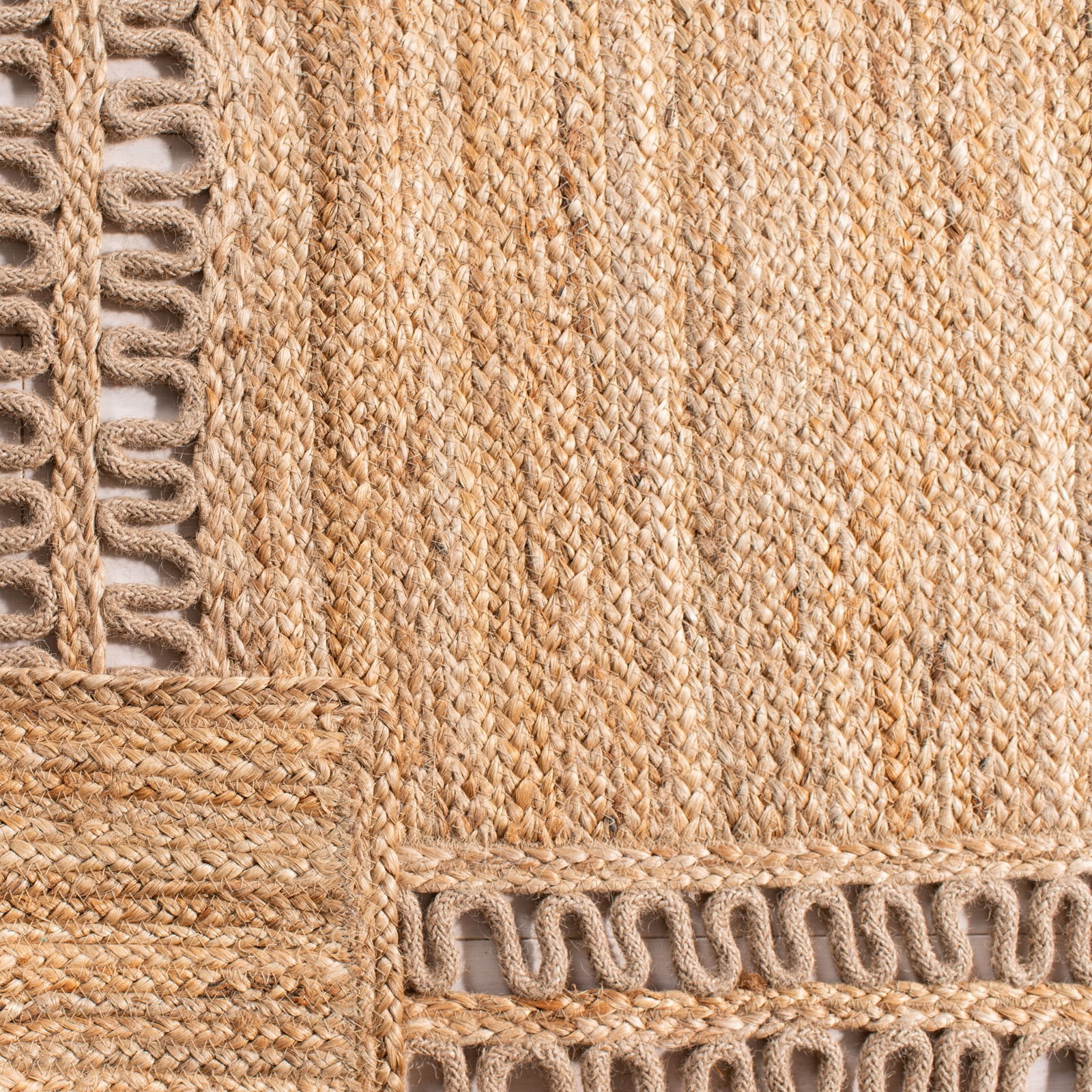 SAFAVIEH Natural Fiber Ladonna Geometric Jute Runner Rug, Beige, 2'6" x 8'