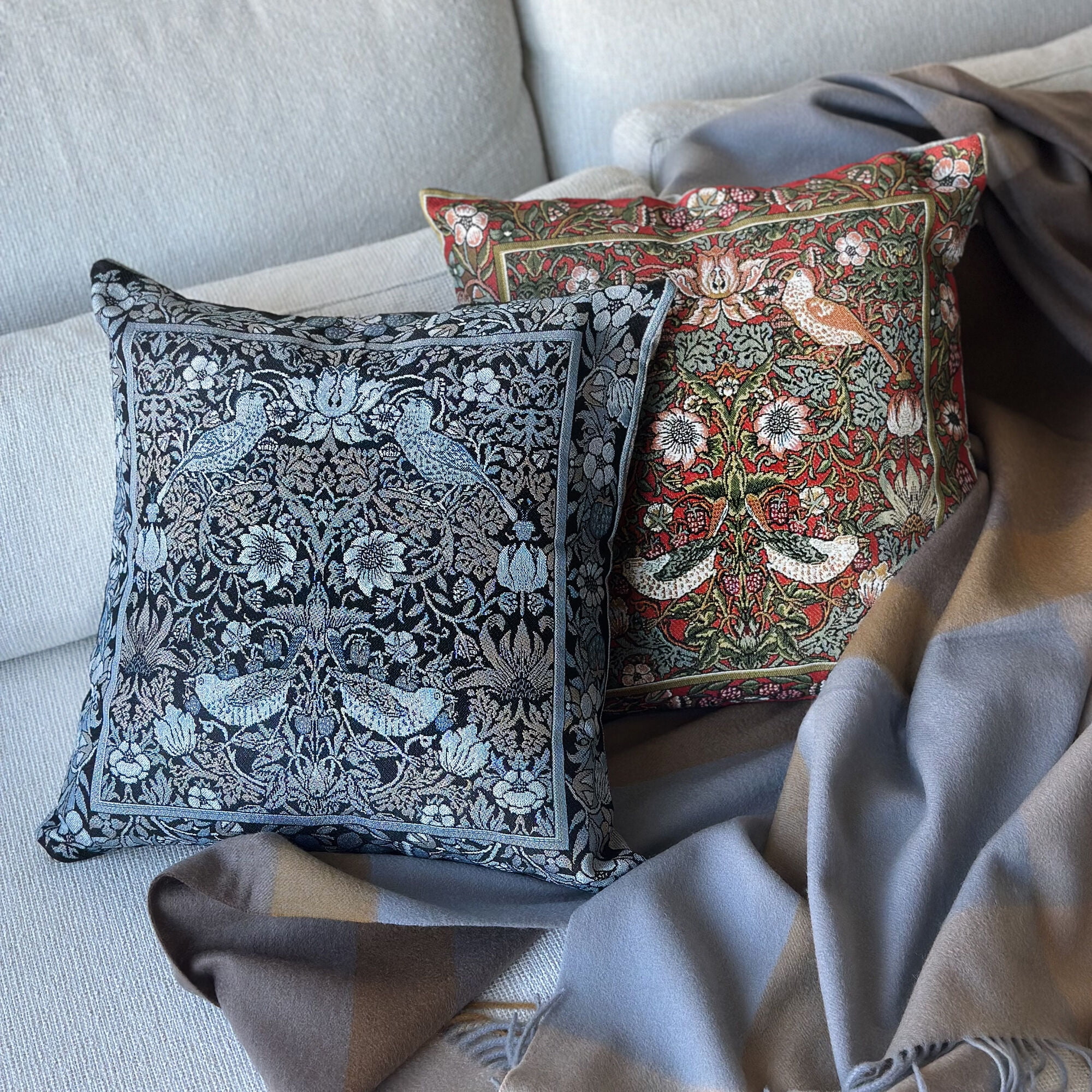 STPgoods William Morris Red Birds Tapestry Throw Pillow with Insert 18x18" (45x45 cm) Decorative Couch and Sofa Cushion for Living Room Bedroom Square Pillowcase