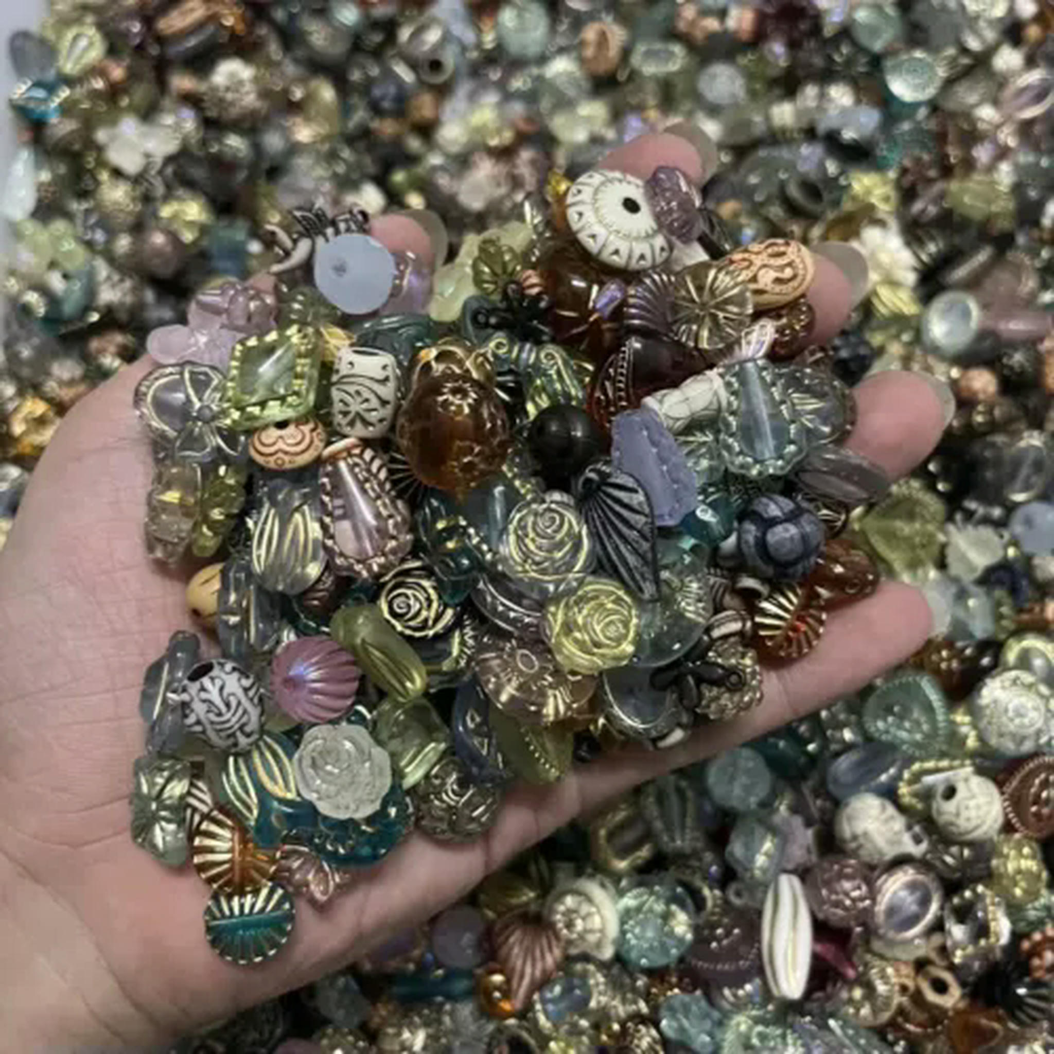EOEMY Vintage Now Bulk Jewelry Bead Lot 130Pc All Brand New Untested 200+Mix And Match