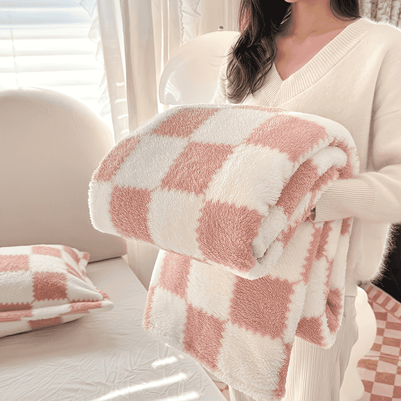 ROSEKIND Colorful Checkered Flannel Blanket, Super Soft Aesthetic Checkerboard Throw, Thick Fuzzy Fleece Nap Blanket for Single Bed, Gifts for Men, Women and Pets, 60"x80", Blush Pink