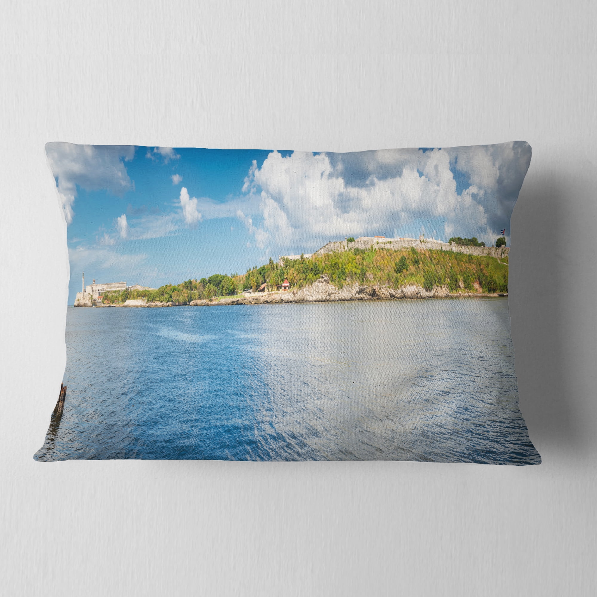 Designart The Bay of Havana Panorama - Seascape Throw Pillow - 12x20