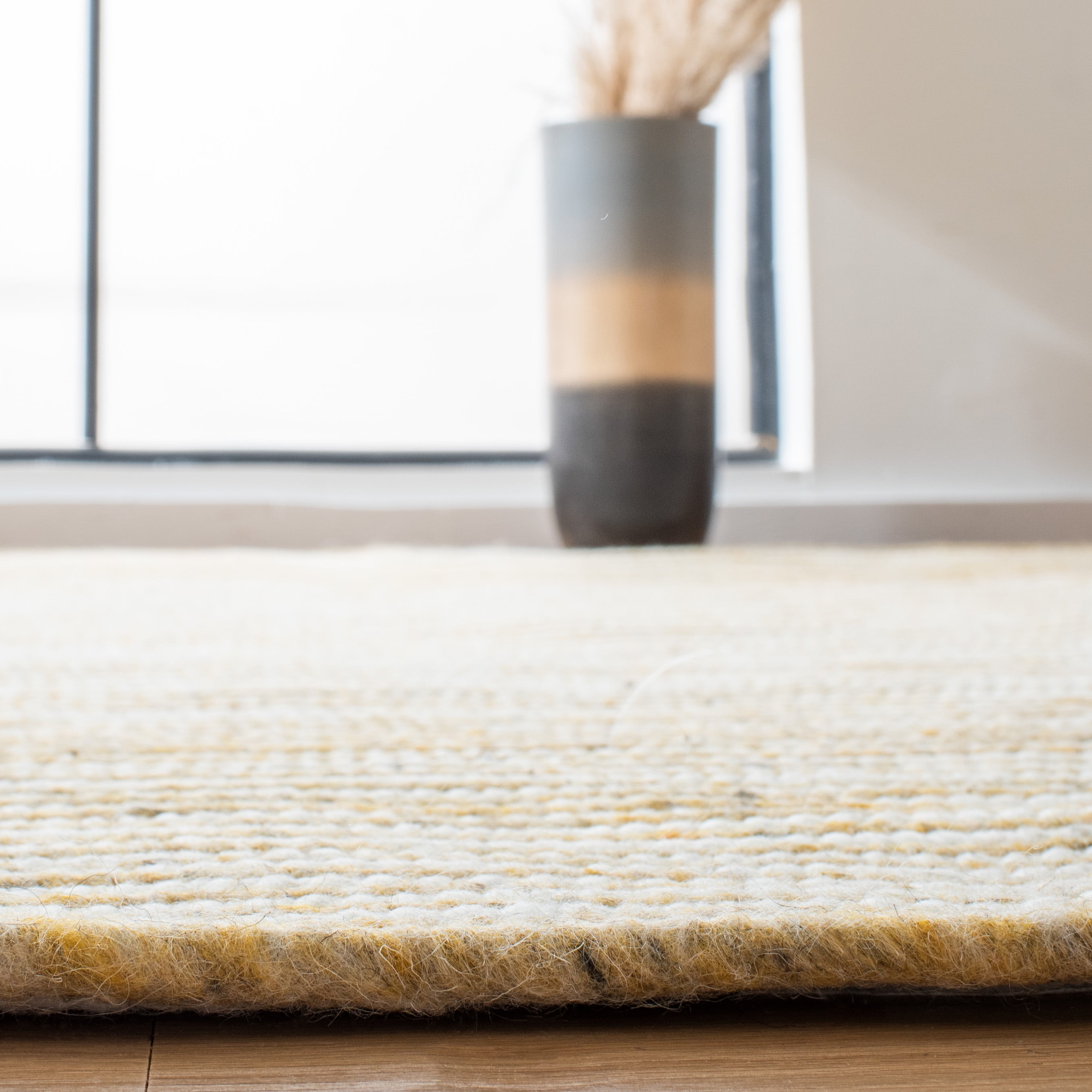 SAFAVIEH Braided Beuregard Solid Reversible Area Rug, Gold/Ivory, 4' x 4' Round