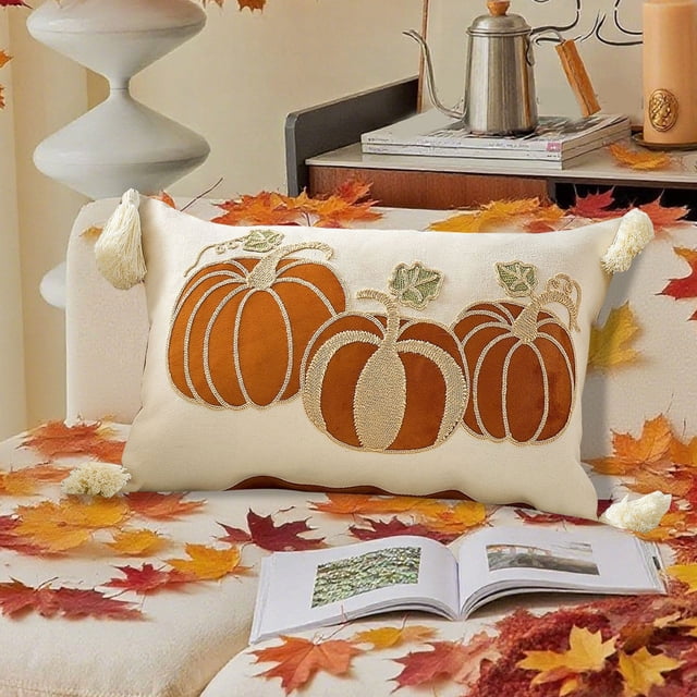 Funda de Cojín Bordada En Terciopelo con Diseño de Calabaza Otoñal | Cojín de Sofá Beige Flocado de 30X50 Cm | Decoración Navideña, de Acción de Gracias, Halloween E Invierno