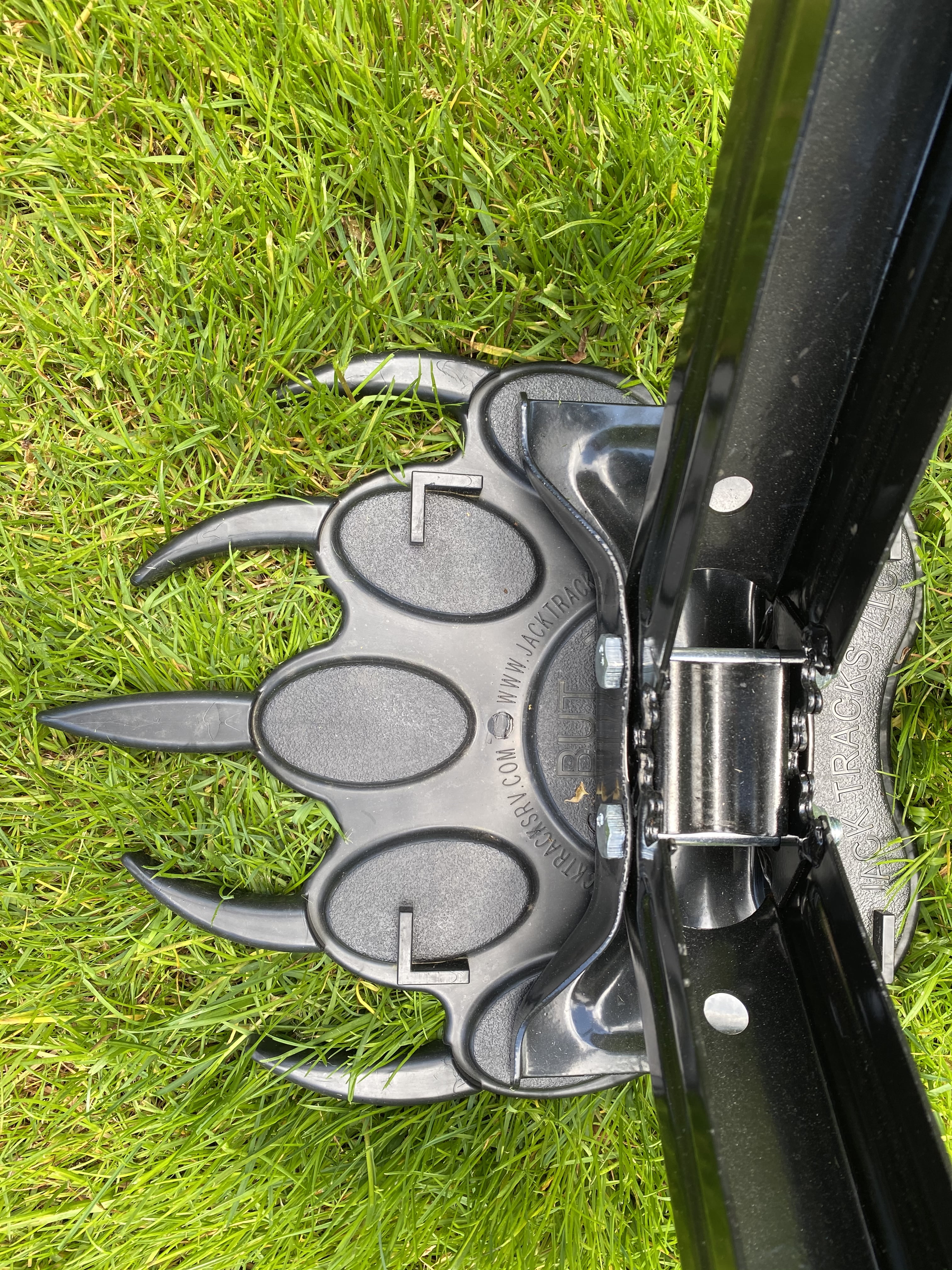 JackTracks RV Stabilizer Pads Bear Track (6) Count