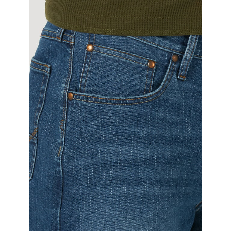 Men's Wrangler® Five Star Premium 5-pocket Relaxed Denim Short in Light  Bleach