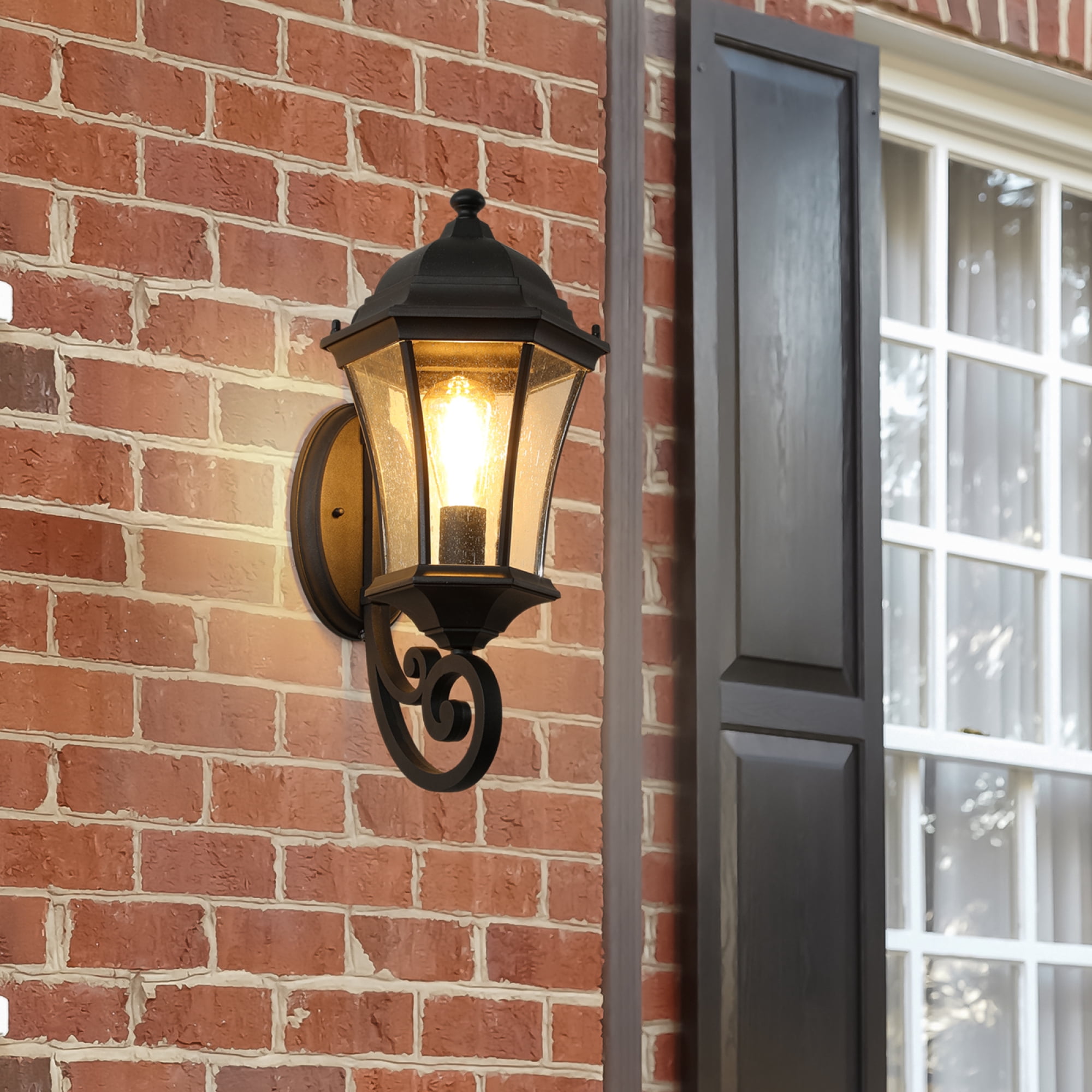 Leumius 1-Pack Vintage Wall-Mounted Outdoor Lantern Light, Elegant Black Metal Sconce for Porch, Patio and Garden Lighting (Bulb Not Included)