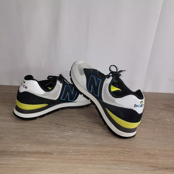 New Balance Men's Size 13 574 Sneakers Retro Running Shoes Fashion Black White